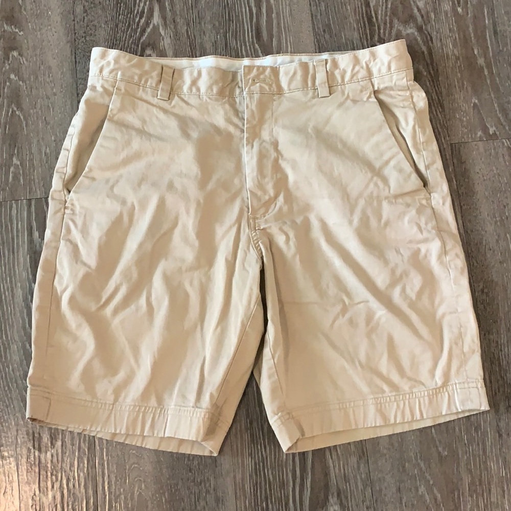 Brooks Brothers men’s khaki shorts